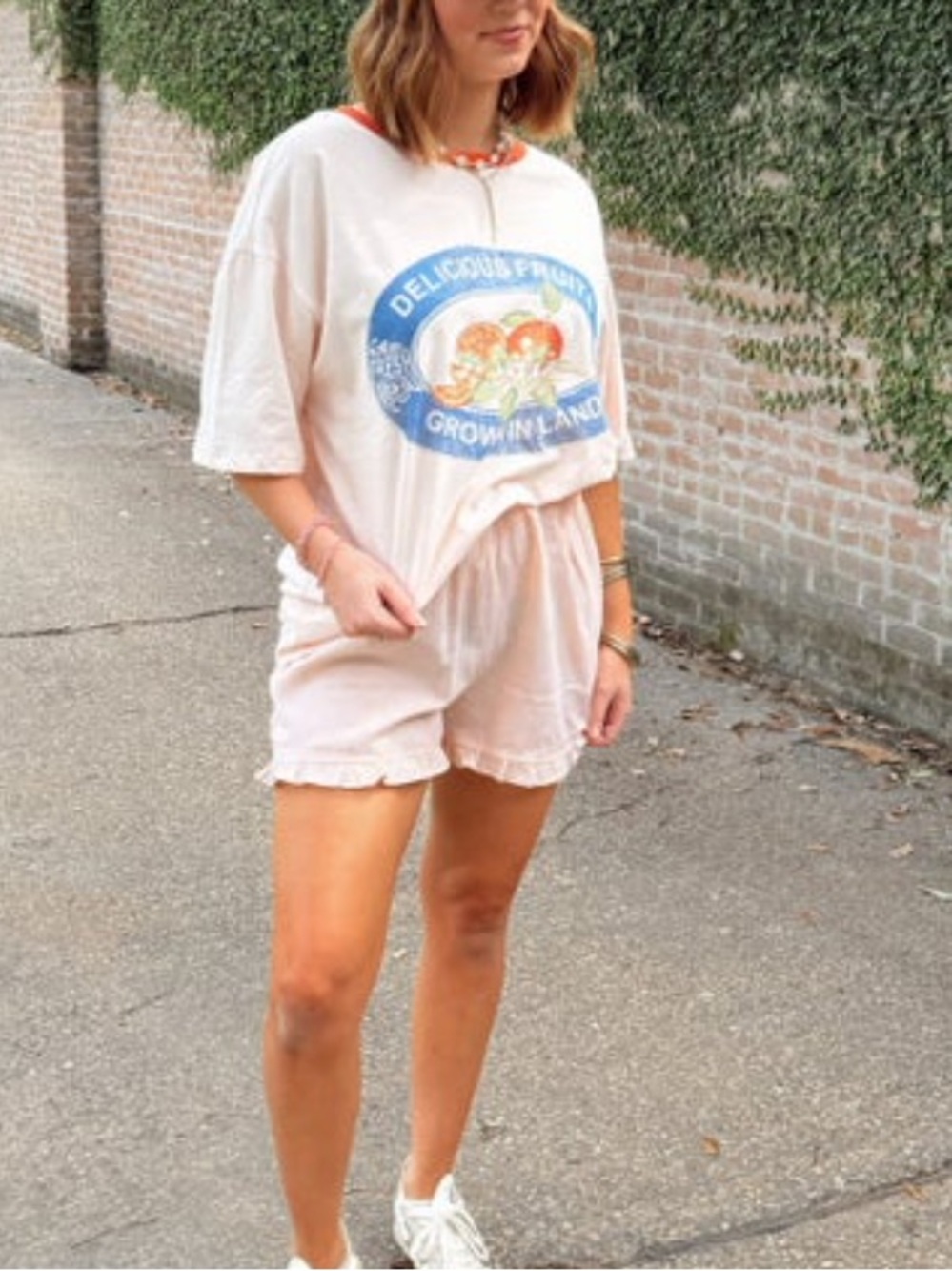 Easel Boxy Graphic Tee - Picture 3 of 8